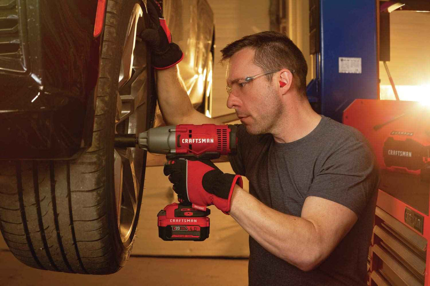 CRAFTSMAN V20 RP 1/2 inch Cordless Impact Wrench Kit, Brushless, 4Ah Battery and Charger Included (CMCF900M1)