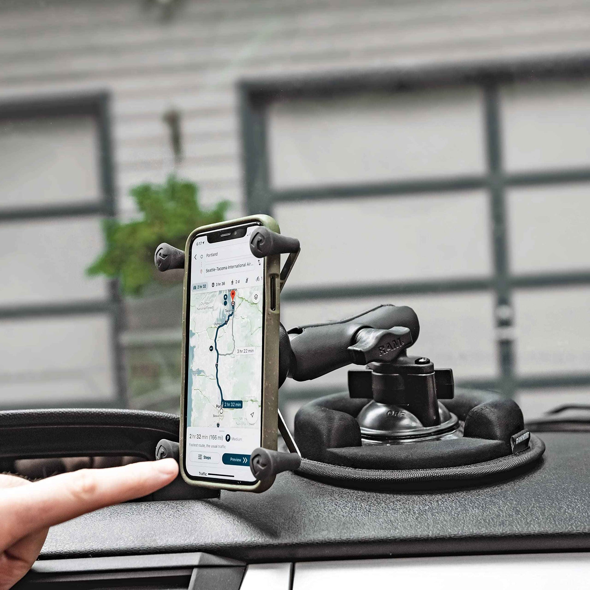 RAM MOUNTS Twist-Lock Composite Suction Cup Base with Ball RAP-B-224-1U with B Size 1" Ball